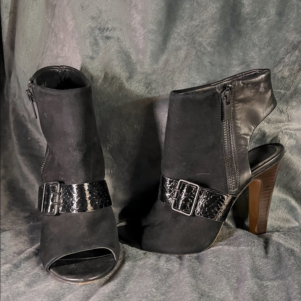 Elie Tahar black mule heel